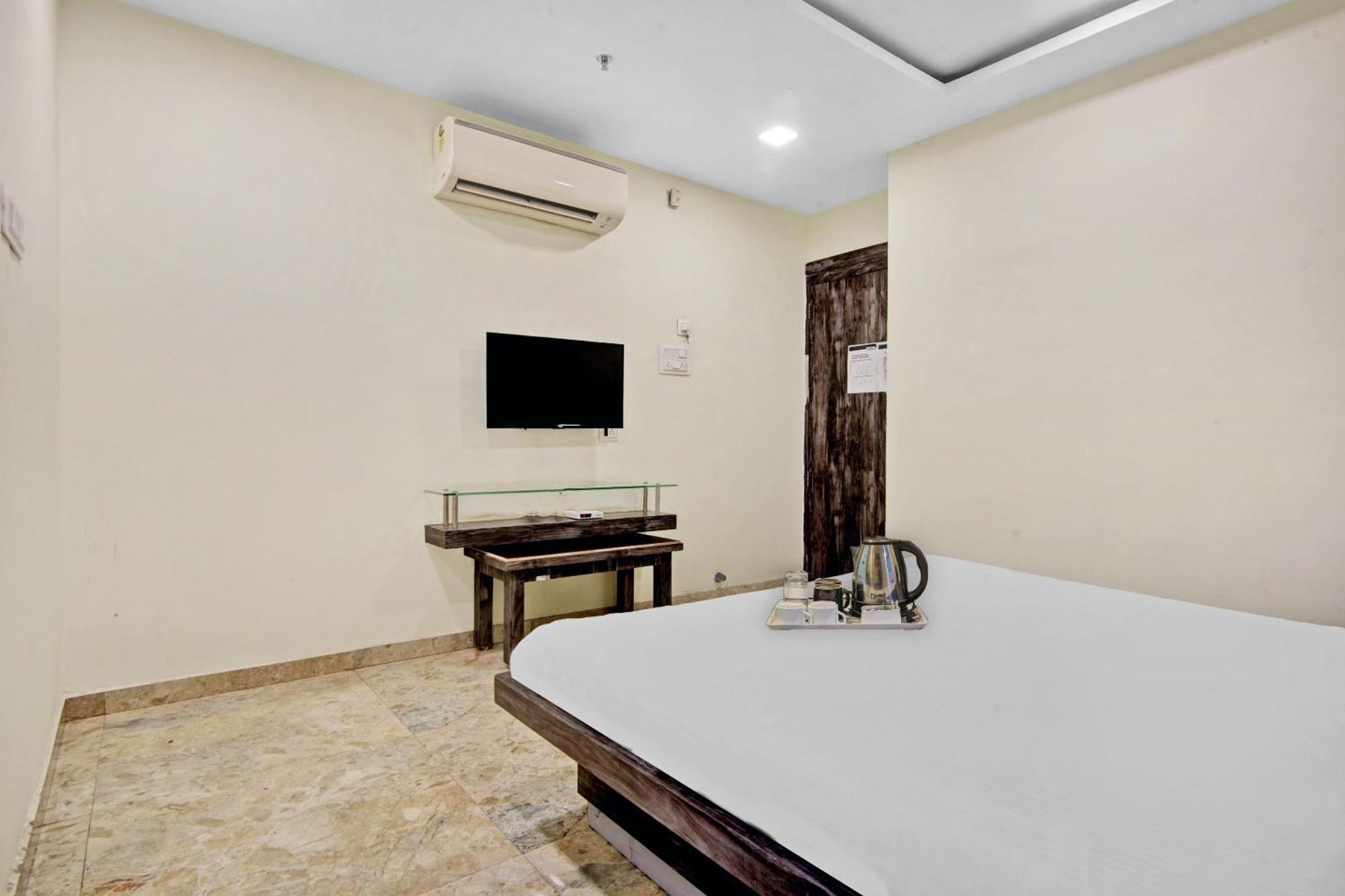Townhouse 700 Hotel Krishna. Nagpur Exterior photo