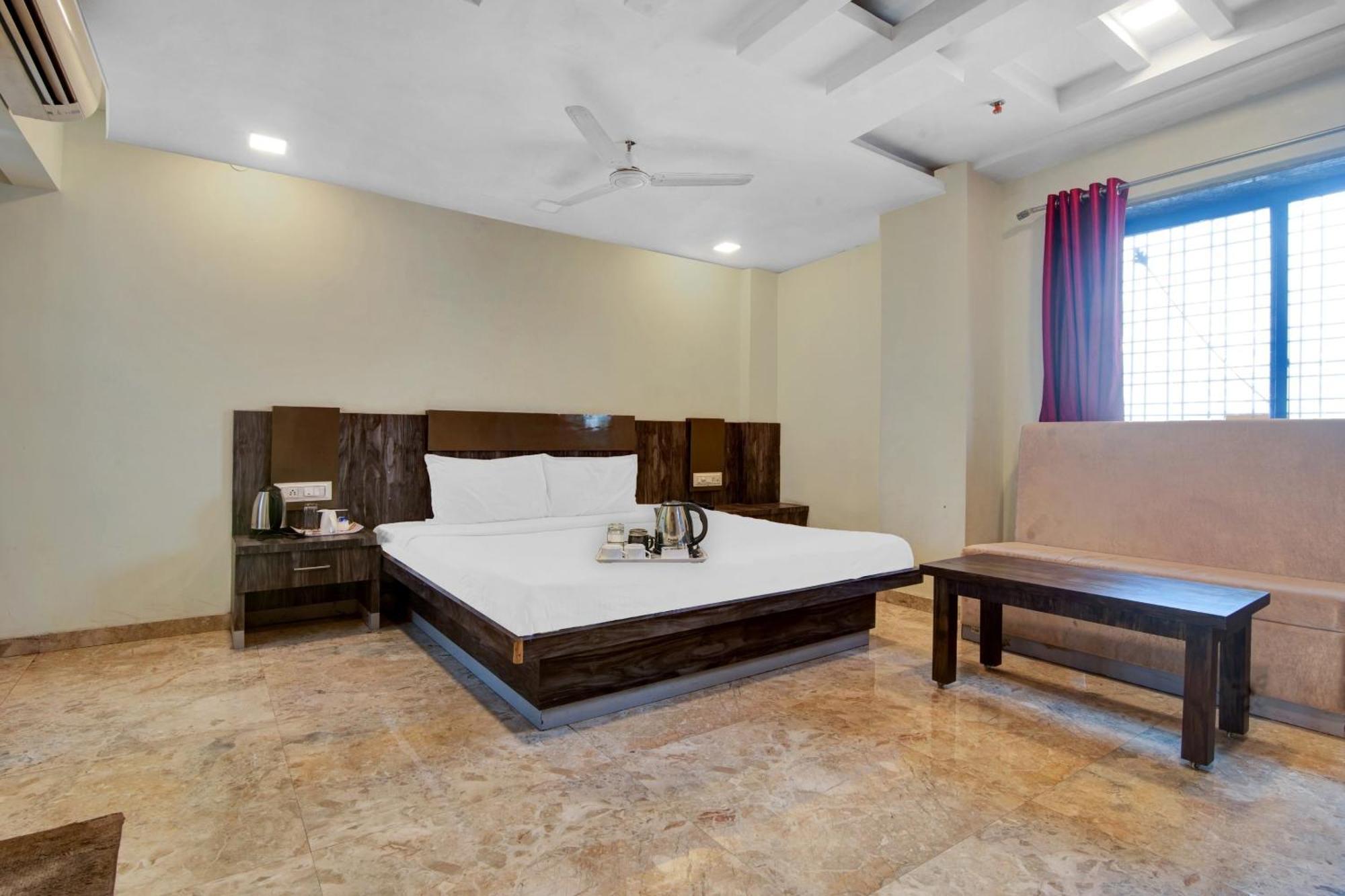 Townhouse 700 Hotel Krishna. Nagpur Exterior photo
